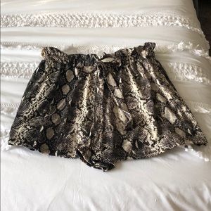NWT Benny Snakeskin Shorts with bow tie